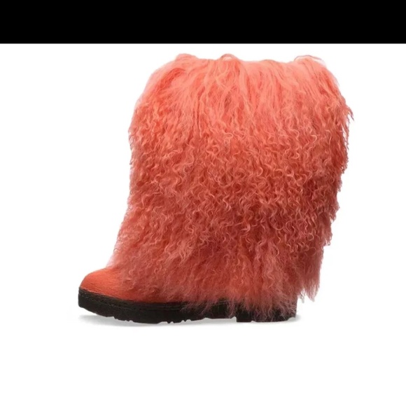 Brand New Bearpaw Boetis Il Women's Fur Boots Raspberry - Picture 1 of 4